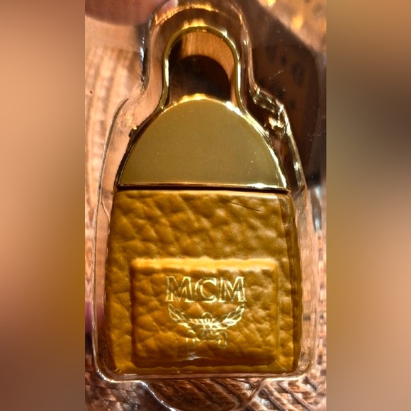 MCM Authentic Mini Bag Charm- Gold tone Top & MCM Logo, Cognac Faux Leather. NWT - Picture 6 of 6